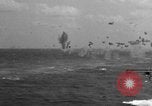 Immagine di Giapponese attacco aria Oceano Pacifico, 1945, secondo 54 filmato di repertorio 65675071264