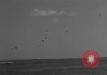 Standbild japanische Air Attack Pazifik, 1945, aus Sekunde 17 historischem Filmmaterial Videoclip 65675071267