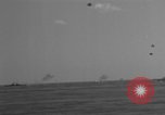 Standbild japanische Air Attack Pazifik, 1945, aus Sekunde 36 historischem Filmmaterial Videoclip 65675071267