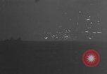 Standbild japanische Air Attack Pazifik, 1945, aus Sekunde 3 historischem Filmmaterial Videoclip 65675071268