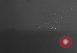 Standbild japanische Air Attack Pazifik, 1945, aus Sekunde 4 historischem Filmmaterial Videoclip 65675071268