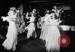 Standbild Bühne stars United States USA, 1942, aus Sekunde 45 historischem Filmmaterial Videoclip 65675071270