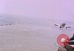 Standbild F6Fs und Douglas SBD Dauntless auf Flight Deck der USS Lexington Pazifik, 1944, aus Sekunde 7 historischem Filmmaterial Videoclip 65675071278
