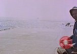 Standbild F6Fs und Douglas SBD Dauntless auf Flight Deck der USS Lexington Pazifik, 1944, aus Sekunde 18 historischem Filmmaterial Videoclip 65675071278