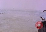 Standbild F6Fs und Douglas SBD Dauntless auf Flight Deck der USS Lexington Pazifik, 1944, aus Sekunde 31 historischem Filmmaterial Videoclip 65675071278