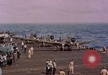 Standbild F6Fs und Douglas SBD Dauntless auf Flight Deck der USS Lexington Pazifik, 1944, aus Sekunde 46 historischem Filmmaterial Videoclip 65675071278