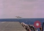 Standbild Flugdeck Operationen Pazifik, 1944, aus Sekunde 49 historischem Filmmaterial Videoclip 65675071280
