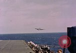 Standbild Flugdeck Operationen Pazifik, 1944, aus Sekunde 51 historischem Filmmaterial Videoclip 65675071280