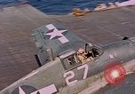 Standbild US Navy Squadron VF-16 an Bord der USS Lexington (CV-16) Pazifik, 1944, aus Sekunde 14 historischem Filmmaterial Videoclip 65675071281