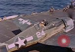 Standbild US Navy Squadron VF-16 an Bord der USS Lexington (CV-16) Pazifik, 1944, aus Sekunde 32 historischem Filmmaterial Videoclip 65675071281