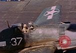 Standbild US Navy Squadron VF-16 an Bord der USS Lexington (CV-16) Pazifik, 1944, aus Sekunde 38 historischem Filmmaterial Videoclip 65675071281