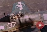 Standbild US Navy Squadron VF-16 an Bord der USS Lexington (CV-16) Pazifik, 1944, aus Sekunde 40 historischem Filmmaterial Videoclip 65675071281