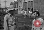 Standbild japanische Kriegsgefangene Mukden Mandschurei, 1945, aus Sekunde 23 historischem Filmmaterial Videoclip 65675071283