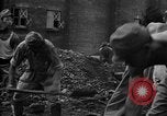 Standbild japanische Kriegsgefangene Mukden Mandschurei, 1945, aus Sekunde 38 historischem Filmmaterial Videoclip 65675071283