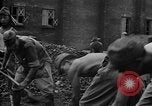 Standbild japanische Kriegsgefangene Mukden Mandschurei, 1945, aus Sekunde 39 historischem Filmmaterial Videoclip 65675071283