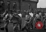 Standbild japanische Kriegsgefangene Mukden Mandschurei, 1945, aus Sekunde 53 historischem Filmmaterial Videoclip 65675071283