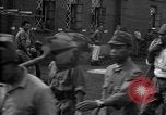 Standbild japanische Kriegsgefangene Mukden Mandschurei, 1945, aus Sekunde 56 historischem Filmmaterial Videoclip 65675071283