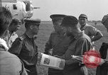 Standbild amerikanischen Kriegsgefangenen Mukden Mandschurei, 1945, aus Sekunde 10 historischem Filmmaterial Videoclip 65675071285