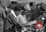 Standbild amerikanischen Kriegsgefangenen Mukden Mandschurei, 1945, aus Sekunde 11 historischem Filmmaterial Videoclip 65675071285