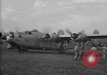 Standbild amerikanischen Kriegsgefangenen Mukden Mandschurei, 1945, aus Sekunde 14 historischem Filmmaterial Videoclip 65675071285