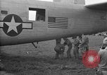 Standbild amerikanischen Kriegsgefangenen Mukden Mandschurei, 1945, aus Sekunde 25 historischem Filmmaterial Videoclip 65675071285