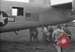 Standbild amerikanischen Kriegsgefangenen Mukden Mandschurei, 1945, aus Sekunde 30 historischem Filmmaterial Videoclip 65675071285
