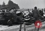 Standbild 101st Airborne Division Bastogne Belgien, 1945, aus Sekunde 30 historischem Filmmaterial Videoclip 65675071304