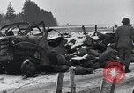 Standbild 101st Airborne Division Bastogne Belgien, 1945, aus Sekunde 31 historischem Filmmaterial Videoclip 65675071304