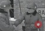 Standbild 101st Airborne Division Bastogne Belgien, 1945, aus Sekunde 62 historischem Filmmaterial Videoclip 65675071304
