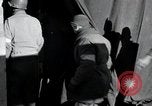 Image Les travailleurs de la Croix-Rouge Bastogne Belgique, 1945, de la seconde 11 séquences d'archives historiques vidéo 65675071306