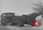 Standbild 101st Airborne Division Bastogne Belgien, 1945, aus Sekunde 1 historischem Filmmaterial Videoclip 65675071307