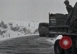 Standbild 101st Airborne Division Bastogne Belgien, 1945, aus Sekunde 25 historischem Filmmaterial Videoclip 65675071307