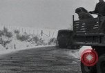 Standbild 101st Airborne Division Bastogne Belgien, 1945, aus Sekunde 26 historischem Filmmaterial Videoclip 65675071307
