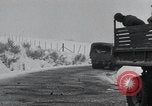 Standbild 101st Airborne Division Bastogne Belgien, 1945, aus Sekunde 27 historischem Filmmaterial Videoclip 65675071307