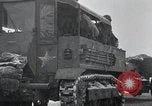Standbild 101st Airborne Division Bastogne Belgien, 1945, aus Sekunde 35 historischem Filmmaterial Videoclip 65675071307