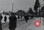 Standbild 101st Airborne Division Bastogne Belgien, 1945, aus Sekunde 58 historischem Filmmaterial Videoclip 65675071307