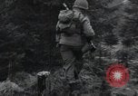 Immagine di Stati Uniti 1° Divisione Belgio, 1944, secondo 56 filmato di repertorio 65675071309