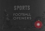 Immagine di American Football match United States USA, 1945, secondo 23 filmato di repertorio 65675071316