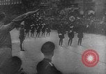 Immagine di Lambeth Walk Germania, 1945, secondo 36 filmato di repertorio 65675071317