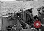 Standbild Iwo Jima Invasion Iwo Jima, 1945, aus Sekunde 4 historischem Filmmaterial Videoclip 65675071338