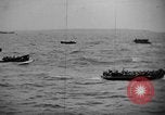 Standbild 3rd Marine Division Iwo Jima, 1945, aus Sekunde 54 historischem Filmmaterial Videoclip 65675071341