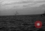Standbild amphibischen Invasion Iwo Jima, 1945, aus Sekunde 12 historischem Filmmaterial Videoclip 65675071342