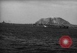 Standbild Die amphibischen Invasion von Iwo Jima in Zweiten Weltkrieg Iwo Jima, 1945, aus Sekunde 18 historischem Filmmaterial Videoclip 65675071345