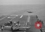 Immagine di Portaerei e Grumman F9 getti United States USA, 1953, secondo 38 filmato di repertorio 65675071362