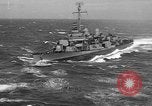 Immagine di Portaerei in Hawaii Pearl Harbor Hawaii USA, 1949, secondo 7 filmato di repertorio 65675071363