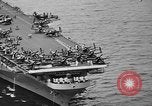 Immagine di Portaerei in Hawaii Pearl Harbor Hawaii USA, 1949, secondo 25 filmato di repertorio 65675071363