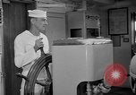Immagine di Portaerei in Hawaii Pearl Harbor Hawaii USA, 1949, secondo 35 filmato di repertorio 65675071363