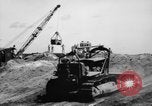 Standbild United States Army Ingenieure in Betrieb Sandstein Enewetak Atoll Marshall Inseln, 1948, aus Sekunde 6 historischem Filmmaterial Videoclip 65675071371