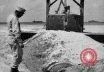 Standbild United States Army Ingenieure in Betrieb Sandstein Enewetak Atoll Marshall Inseln, 1948, aus Sekunde 12 historischem Filmmaterial Videoclip 65675071371