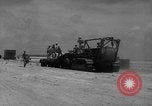 Standbild United States Army Ingenieure in Betrieb Sandstein Enewetak Atoll Marshall Inseln, 1948, aus Sekunde 43 historischem Filmmaterial Videoclip 65675071371